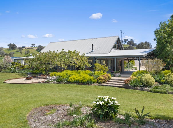 14 Campagnolos Road, Mansfield, Vic 3722