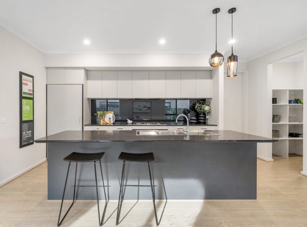 14 Karula Circuit, Clyde, Vic 3978