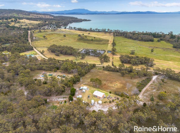 257 Gwandalan Road, Sloping Main, Tas 7186