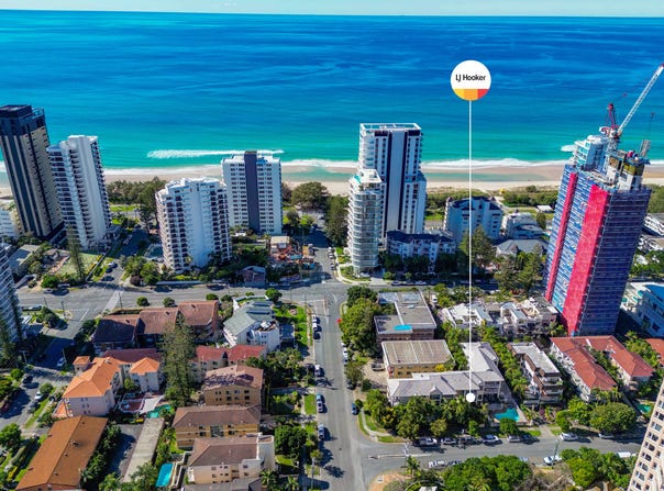 8/25 Federation Avenue, Broadbeach, Qld 4218