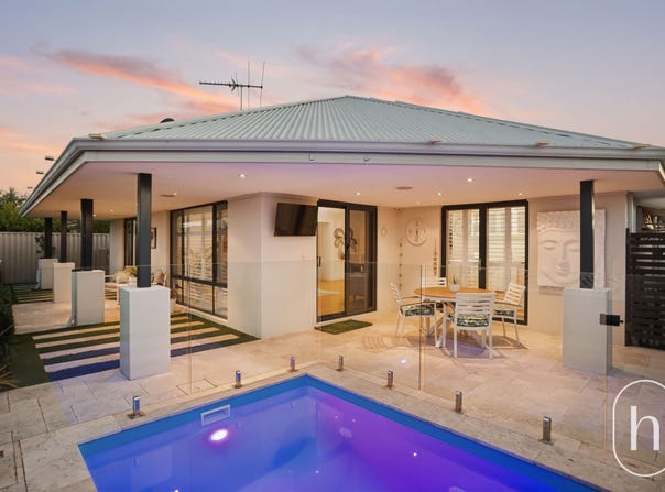 8 Wicklow Circle, Darch, WA 6065