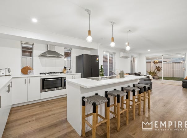 14 Corsica Way, Coogee, WA 6166