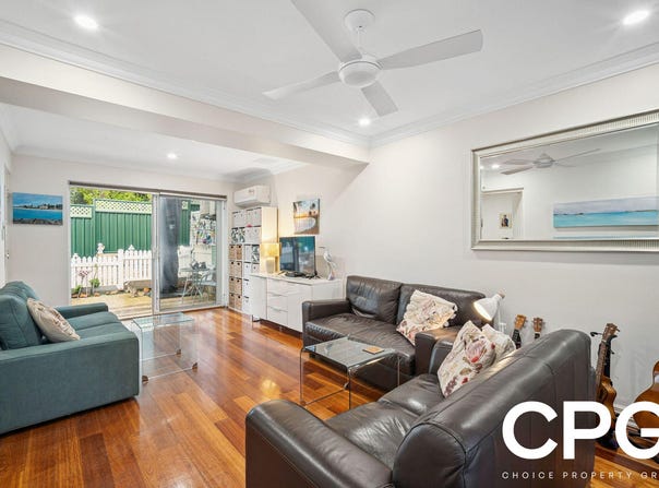 4/2 Headingly Road, Kalamunda, WA 6076