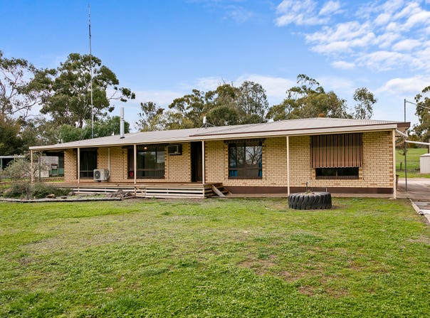 43 Slaughterhouse Road, Clare, SA 5453