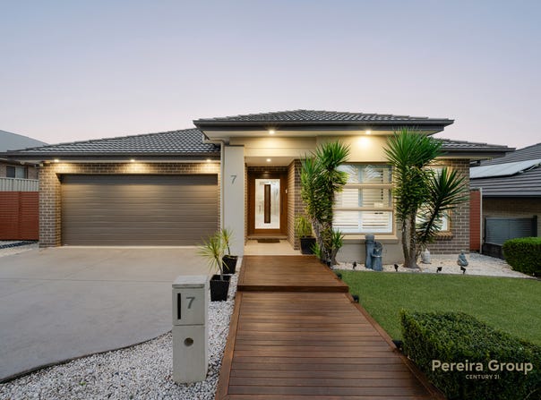 7 Geoghegan Circuit, Oran Park, NSW 2570