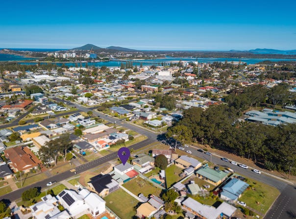 28 Tuncurry Street, Tuncurry, NSW 2428