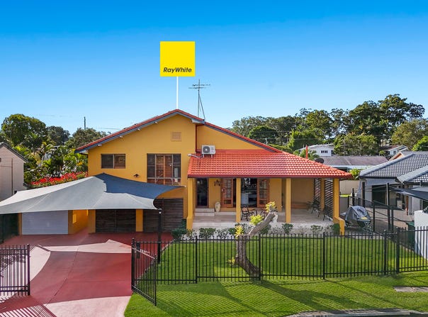17 Lowanna Drive, Ashmore, Qld 4214