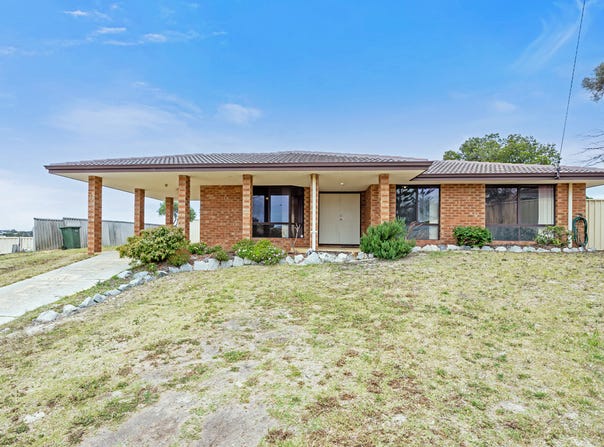24 Christmas Avenue, Heathridge, WA 6027