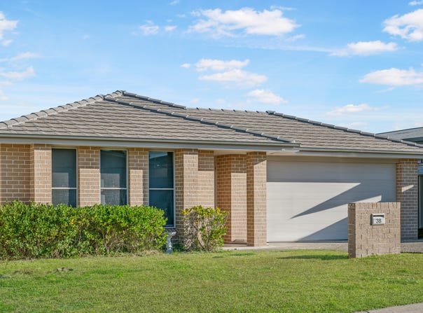 38 Kyla Crescent, Port Macquarie, NSW 2444