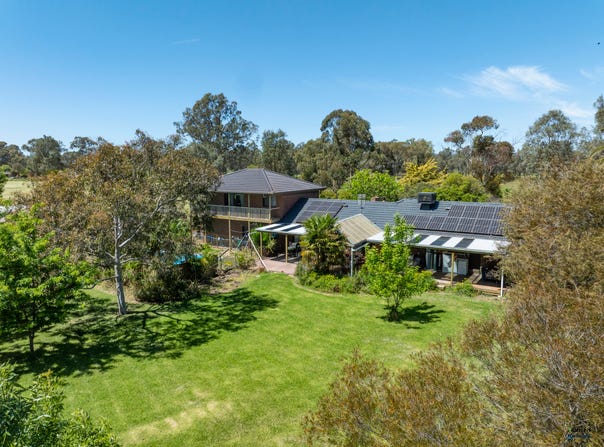12 Knight Road, Benalla, Vic 3672