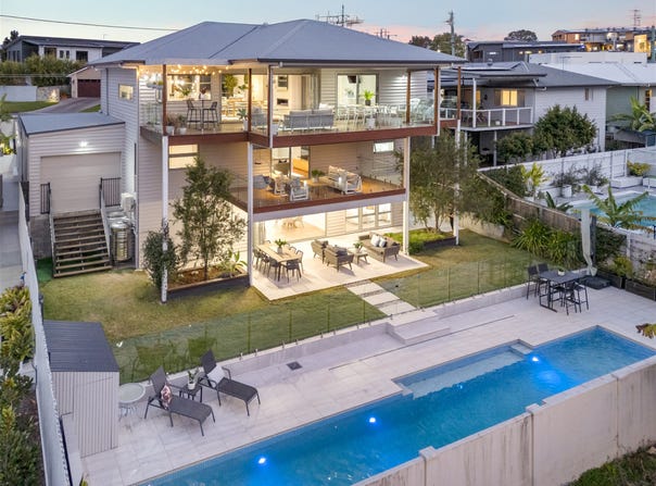 12 Errey Street, Camp Hill, Qld 4152