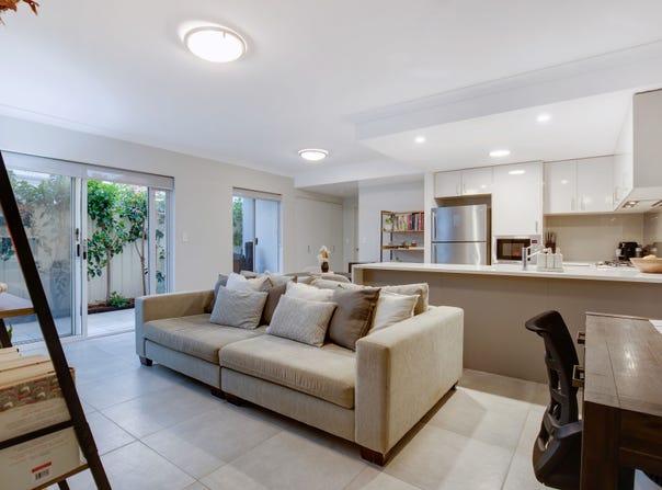 2/48 Halley Street, Innaloo, WA 6018