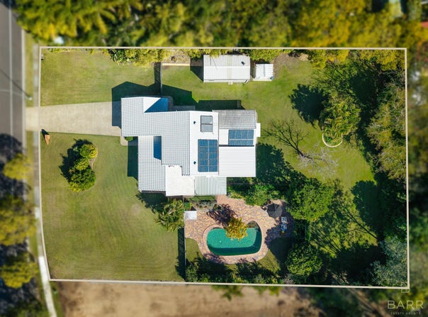 8 Pioneer Crescent, Bellbowrie, Qld 4070