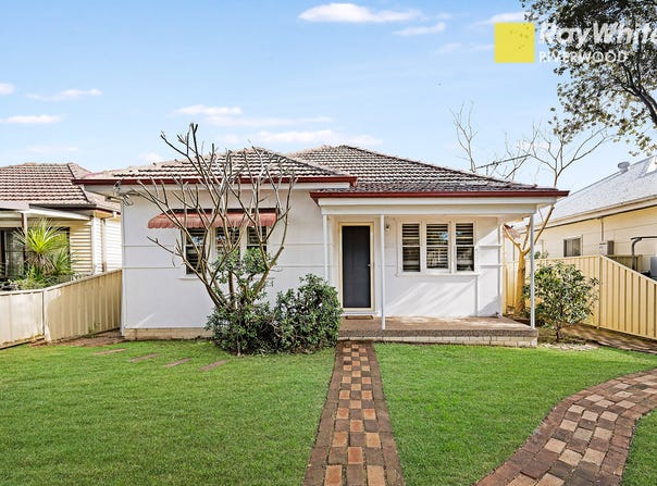 15 Hardy Ave, Riverwood, NSW 2210