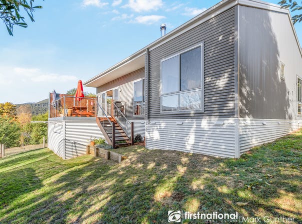 1B McLean Street, Marysville, Vic 3779