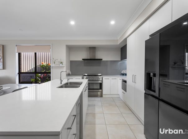 39 Tedbury Road, Jordan Springs, NSW 2747
