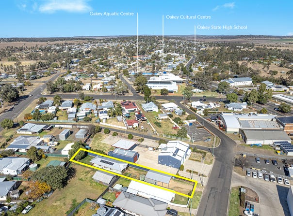 3B Desmond Street, Oakey, Qld 4401