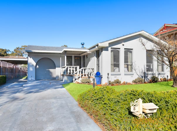 5 Bangalow Avenue, Chipping Norton, NSW 2170