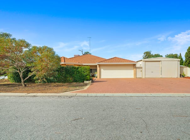 2 Cue Place, Dudley Park, WA 6210