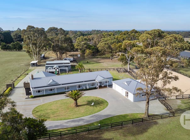220 Smiths Lane, Cranbourne South, Vic 3977