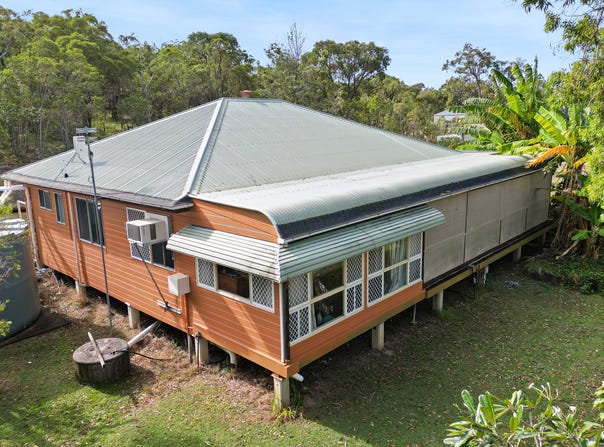 121 Bicentennial Drive, Agnes Water, Qld 4677
