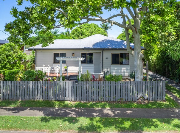 25 Symons Street, South Mackay, Qld 4740