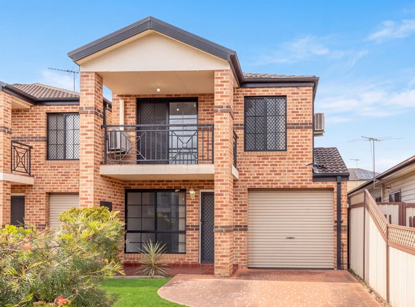 1/64 Prince Street, Canley Heights, NSW 2166