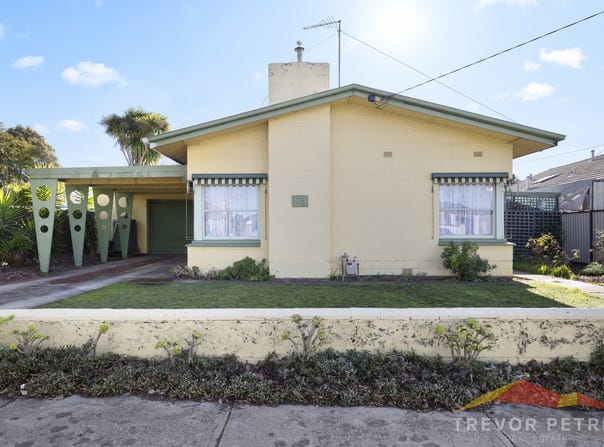 18 Kent Street, Sebastopol, Vic 3356