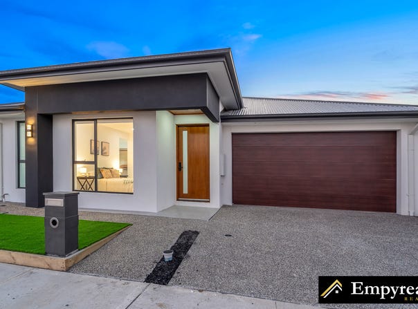 12 Larea Street, Mickleham, Vic 3064