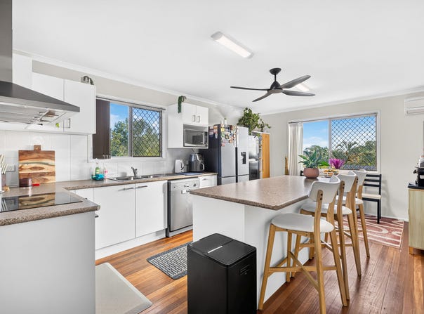 24 McKenzie Street, Bundamba, Qld 4304