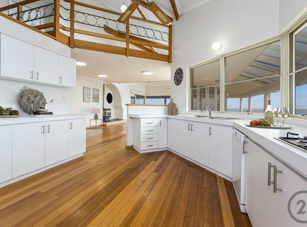 5 Caravel Way, Halls Head, WA 6210