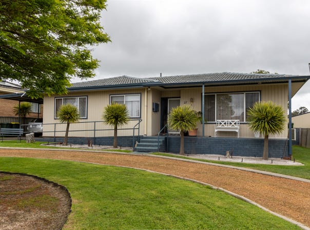 27 O'Connor Street, Manjimup, WA 6258