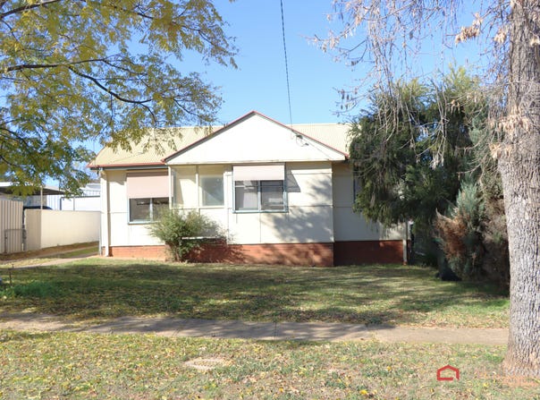 5 Spooner Avenue, Mount Austin, NSW 2650