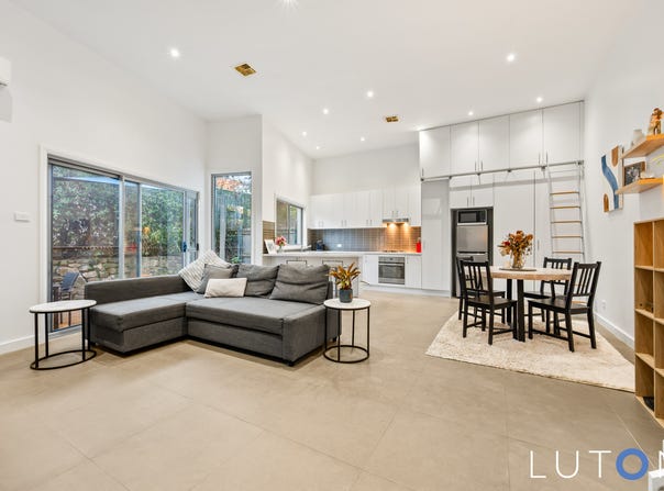 8/4 Cassidy Street, Queanbeyan West, NSW 2620