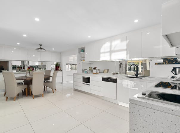 18 Jinchilla Road, Terrey Hills, NSW 2084