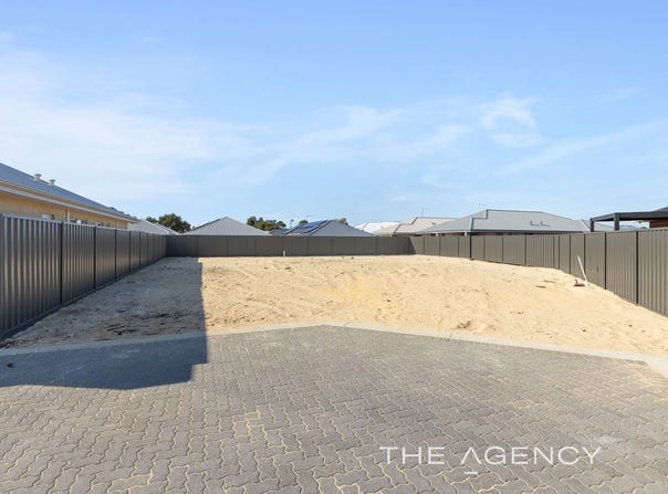 32 Arrowsmith Loop, South Guildford, WA 6055