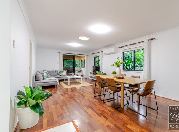 176 Chapel Hill Road, Chapel Hill, Qld 4069