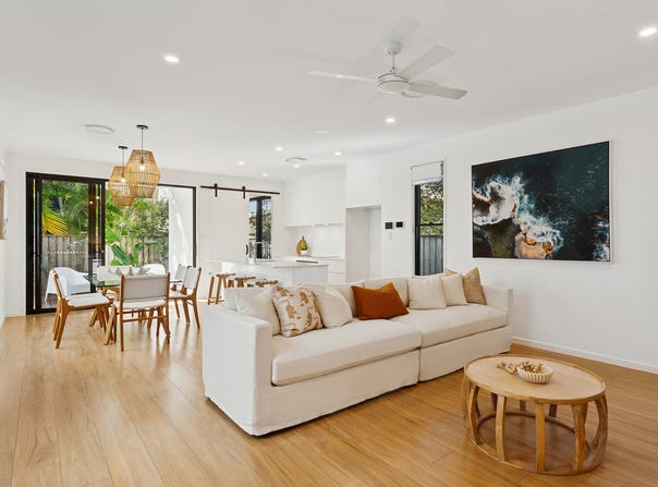2/155 Townson Avenue, Palm Beach, Qld 4221