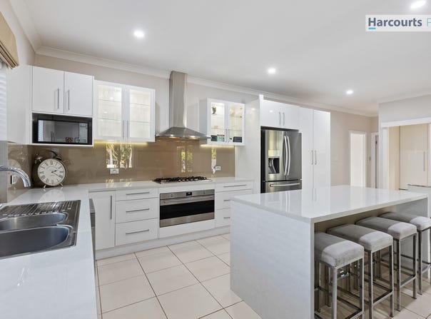 28 Arachne Drive, Hallett Cove, SA 5158