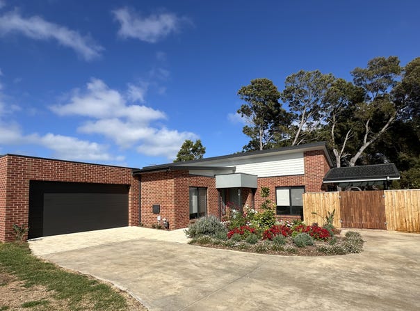 17 Mortlake Road, Warrnambool, Vic 3280