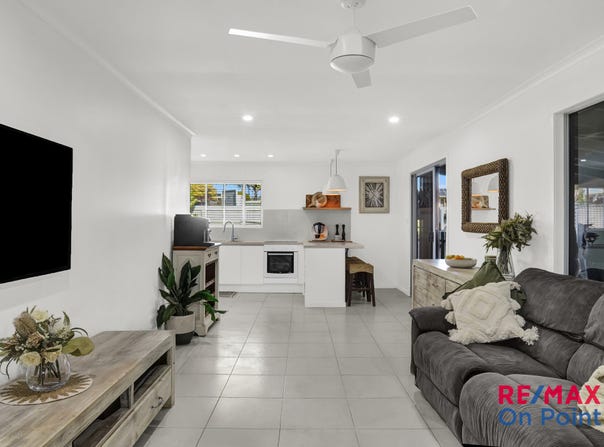 14 Strachan Road, Victoria Point, Qld 4165