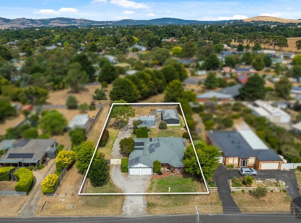 12 Rose Boulevard, Lancefield, Vic 3435