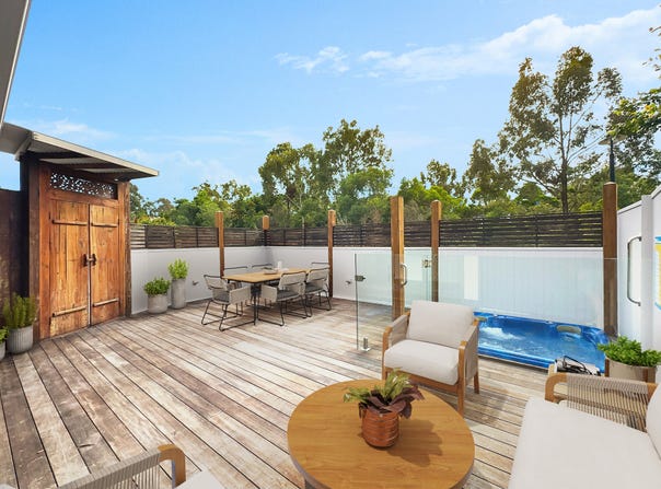 5 Sapphire Place, Elanora, Qld 4221