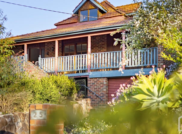 25 Cooroy Crescent, Yellow Rock, NSW 2777