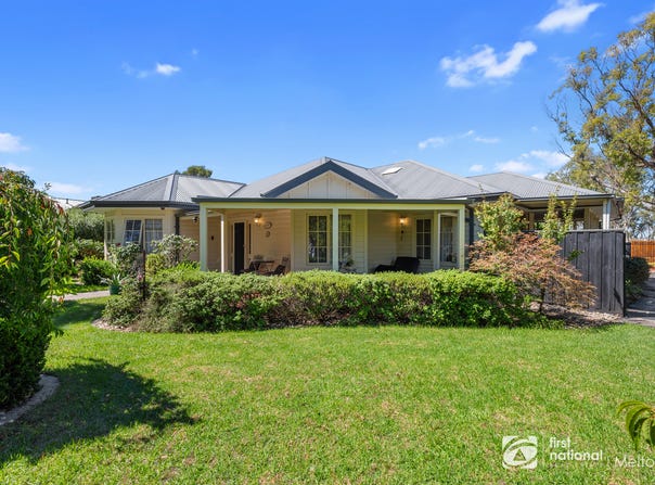 19 TOORONGO ROAD, Eynesbury, Vic 3338