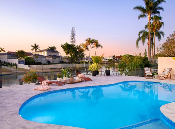 18 Carrara Road, Carrara, Qld 4211