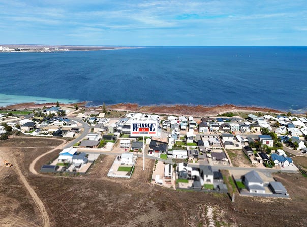 8 Stevens Drive, North Beach, SA 5556
