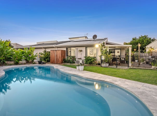 7 Karora Road, Beachmere, Qld 4510