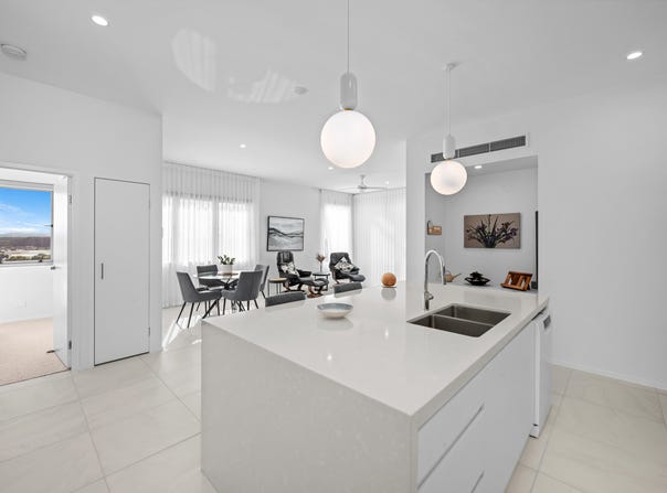 185/93 Sheehan Avenue, Hope Island, Qld 4212