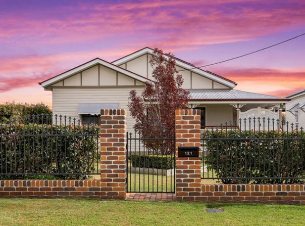 121 Dragon Street, Warwick, Qld 4370